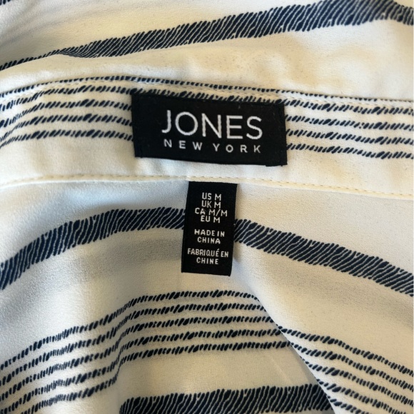 JONES New York Blouse Denim Color Stripe detail with front two pockets - Picture 6 of 6
